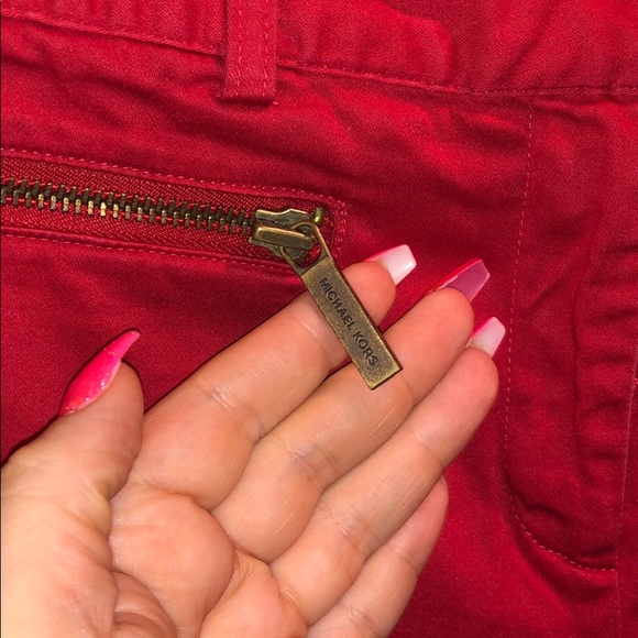 Red pants - Picture 2 of 7